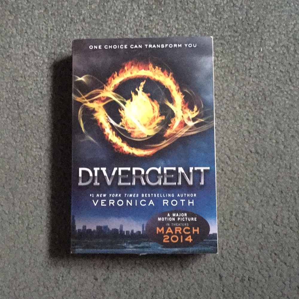 Divergent Book